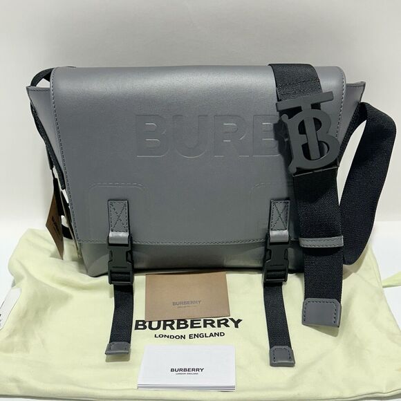 Burberry Leather Horseferry Debossed Logo Messenger Bag Small 8L NWT $1,550 - Picture 4 of 15